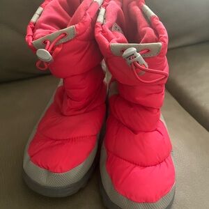 Lands' End Red and Gray Winter Boots with Insulated Design